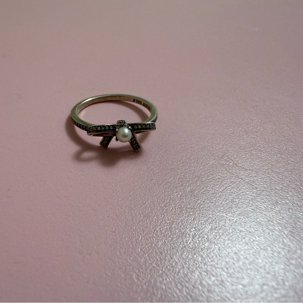 Pandora Silver Bow Ring with Pearl